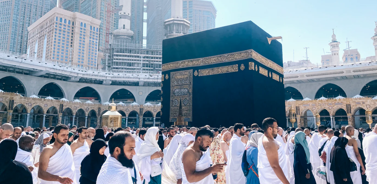 Umrah Yatra with Guided Ziyarat